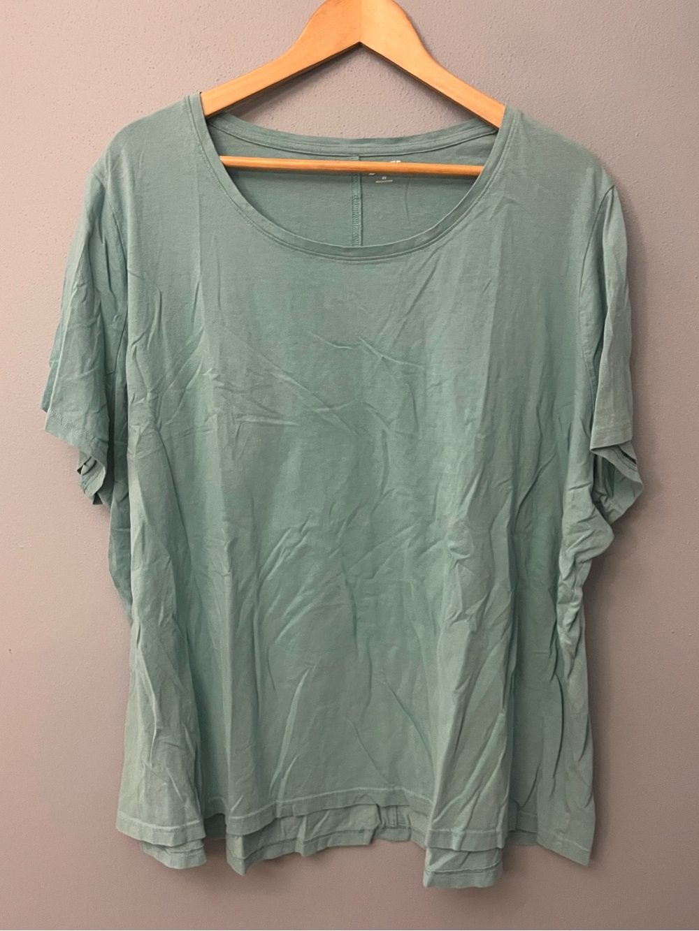 Duluth Trading Co Scoop Neck Short Sleeve Tee